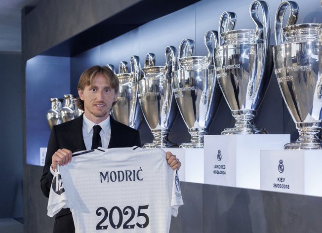 Mercato : Luka Modric reste au Réal Madrid