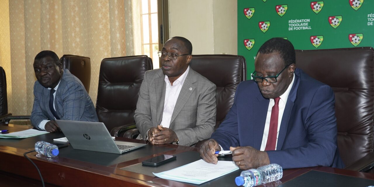 Togo : FTF et SG des clubs en séance de travail